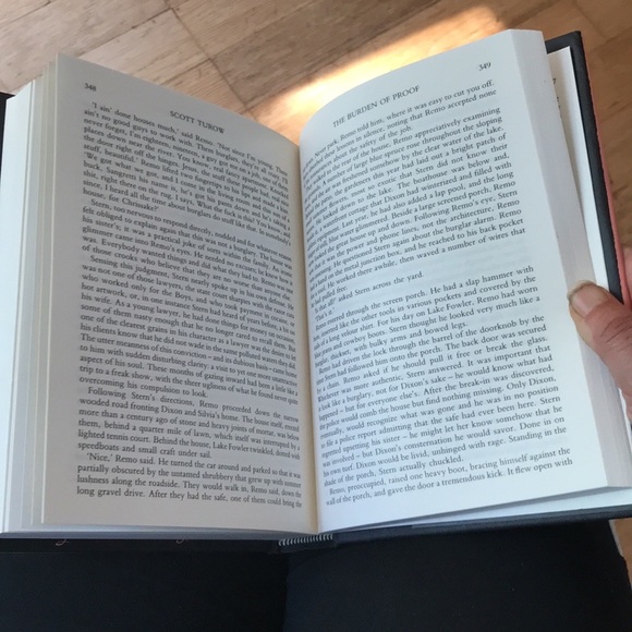 The burden of proof by Scott Turow - Picture 4 of 13